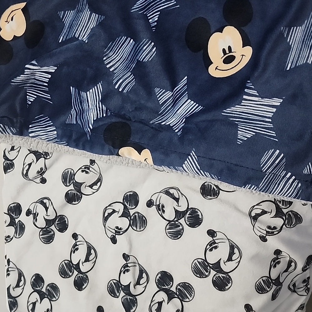 Mickey Mouse toddler blankets